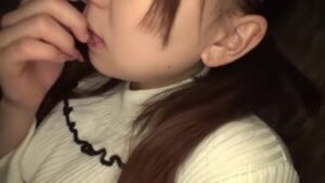 【初脱ぎ】製菓専門学生(19)がネット応募でAV体験…メイド服から溢れる巨乳とギャップに興奮が止まらない。