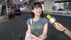 【料理女子の初脱ぎ】26歳つむぎ、Tバックが食い込む完璧美尻と腹筋スレンダーの衝撃。