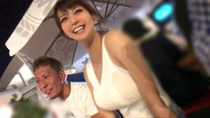 「こんなの初めて…」高身長の美人妻さおりを外飲みナンパ！お酒の勢いでバイブに夢中になり野外イキ