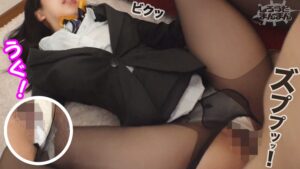 エマ（25歳）現役CAのデカ尻誘惑…限界まで溜まった欲求不満を大放出