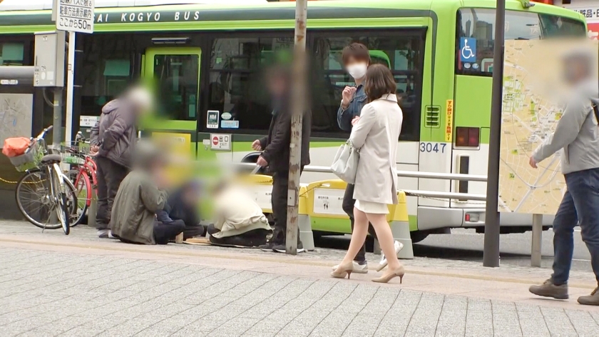 清楚な眼科助手（33歳）は超絶欲求不満！旦那に内緒でナンパに応じ、年下男の指と舌に翻弄される上品人妻の卑猥な喘ぎ。