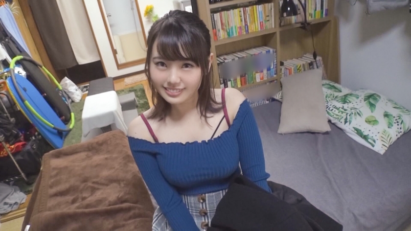 清楚なパスタ屋店員の20歳大学生・ちよ、初めてのAV撮影に密着