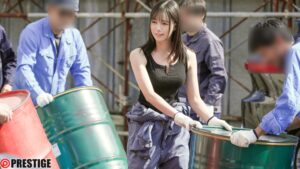 逃げ場なし！男だらけの密室工場に涼森れむを放置したら大変なことになった