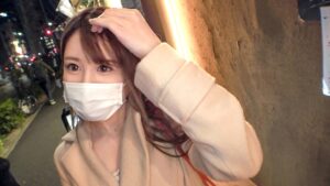 「断れない…」押しに弱い旅館娘・みつき(25)が初体験で見せた、純白Tバックの絶品美尻