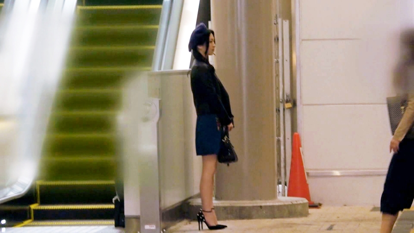 20歳・現役バイトが欲望に正直すぎて放送事故！？「お金も男も欲しい」金欠女子の最高級ラム肉ボディと、おマ○コ全開の変態奉仕